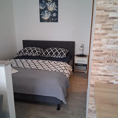 Mira Apartman Bibinje