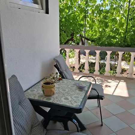 Apartment Mira