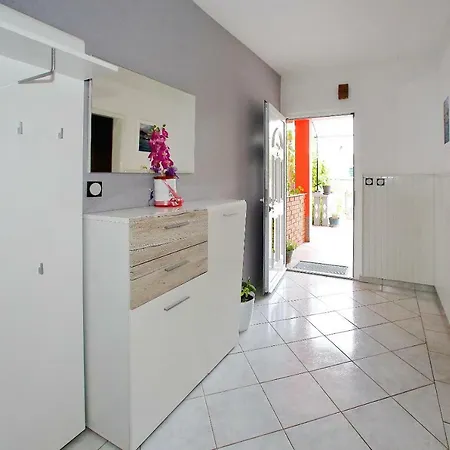 Mira 公寓 比比涅