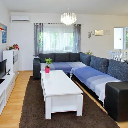 Apartman Mira