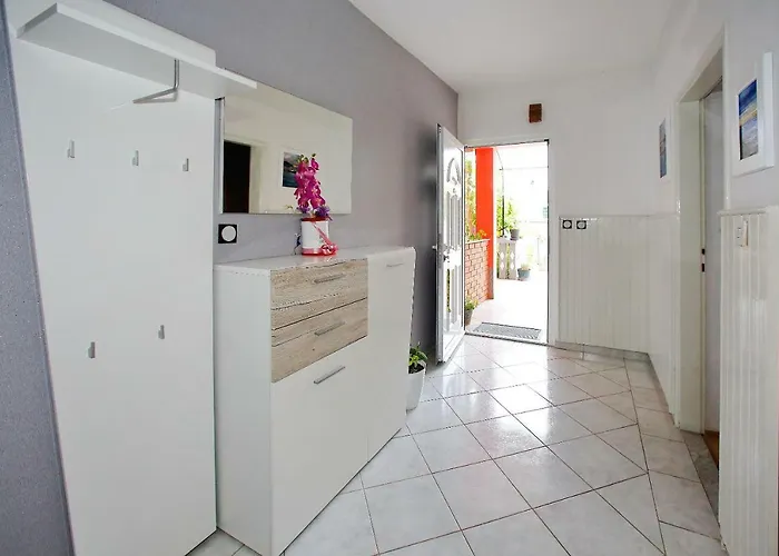 Mira דירה ביבינייה